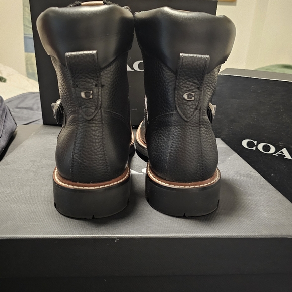 Coach Hikers with Shearling - Picture 10 of 10